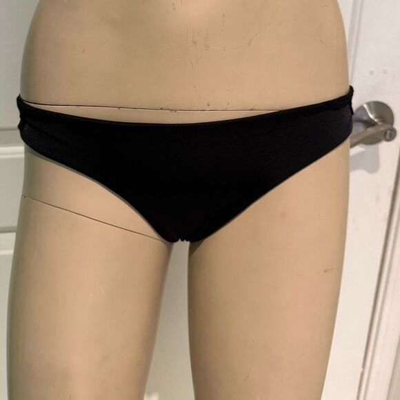 Beach Bunny Black Bikini Bottom - Picture 1 of 4